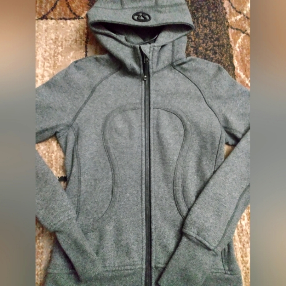 Lululemon Scuba 🩶🖤